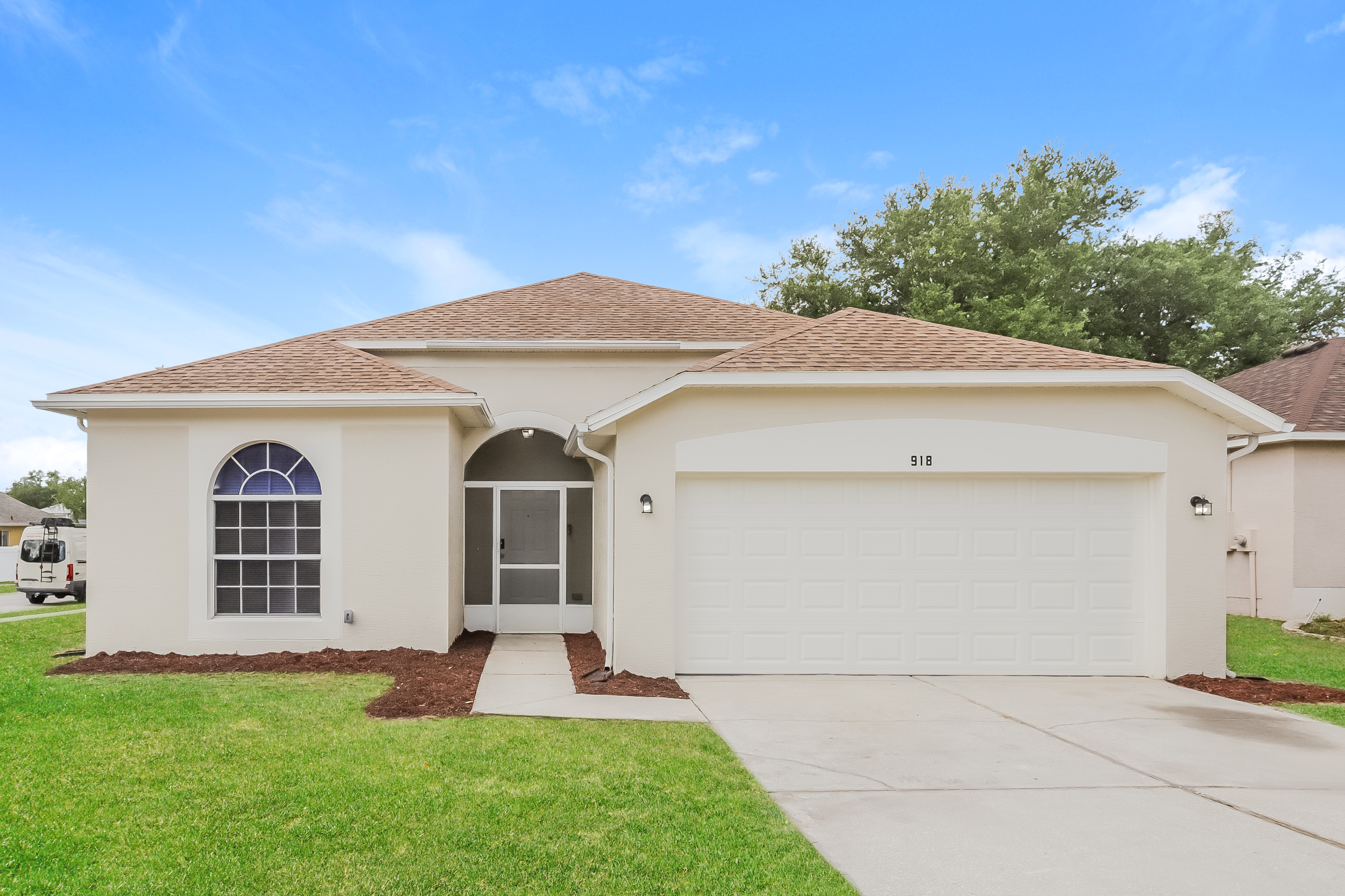 918 Grand Canyon Dr Valrico, FL 33594